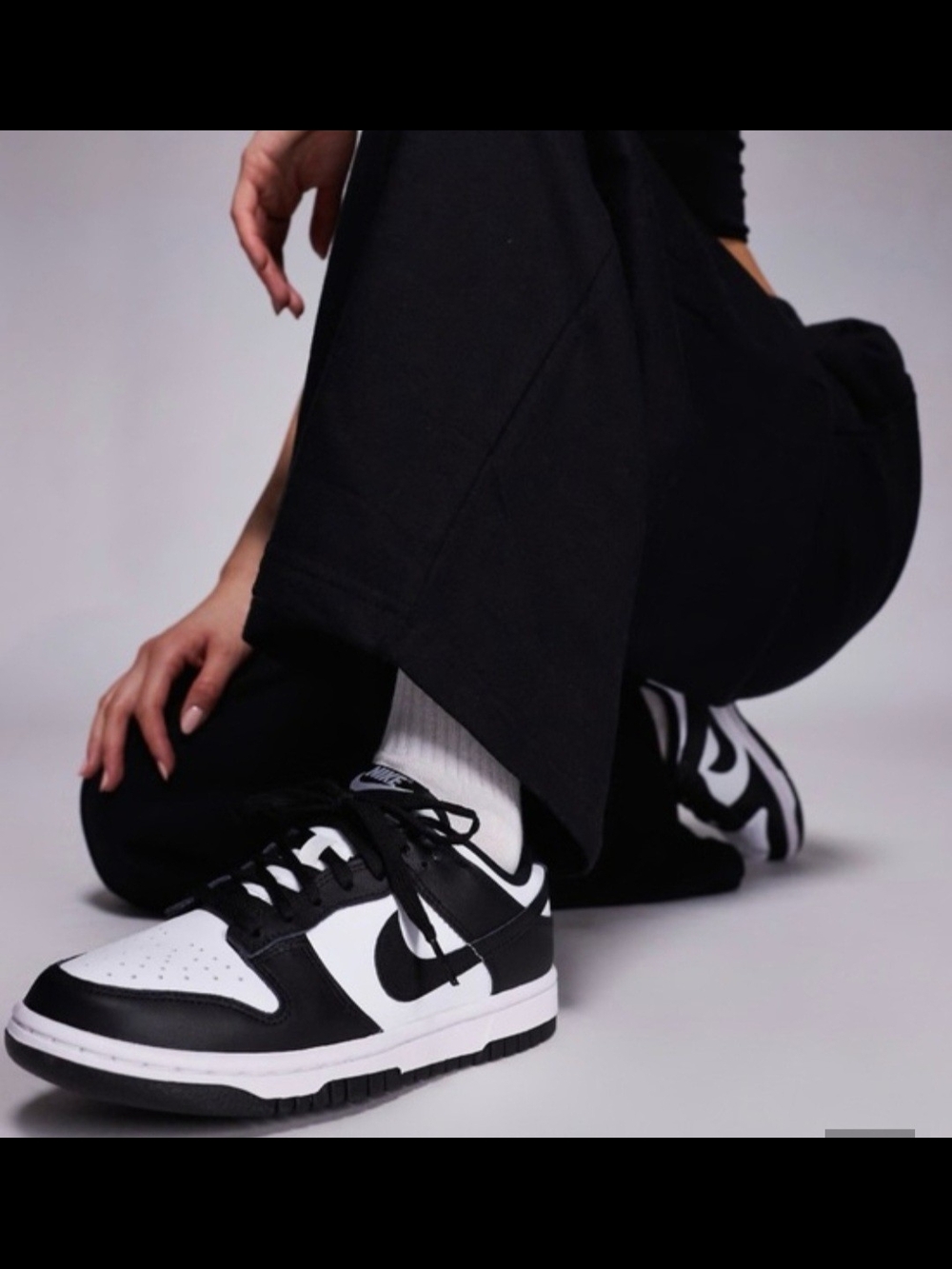 Nike Panda Dunks Women’s Black & White Low-Top Sneakers. Size 8
